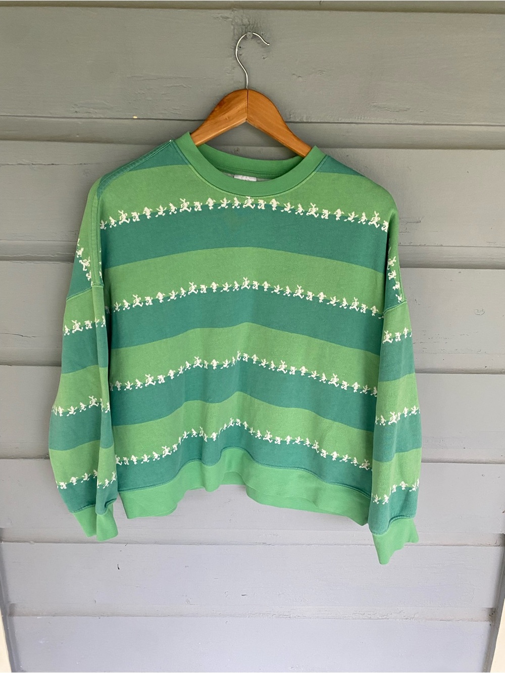 Mickey Mouse and Friends Pullover Sweatshirt for Adults – Disneyland Medium